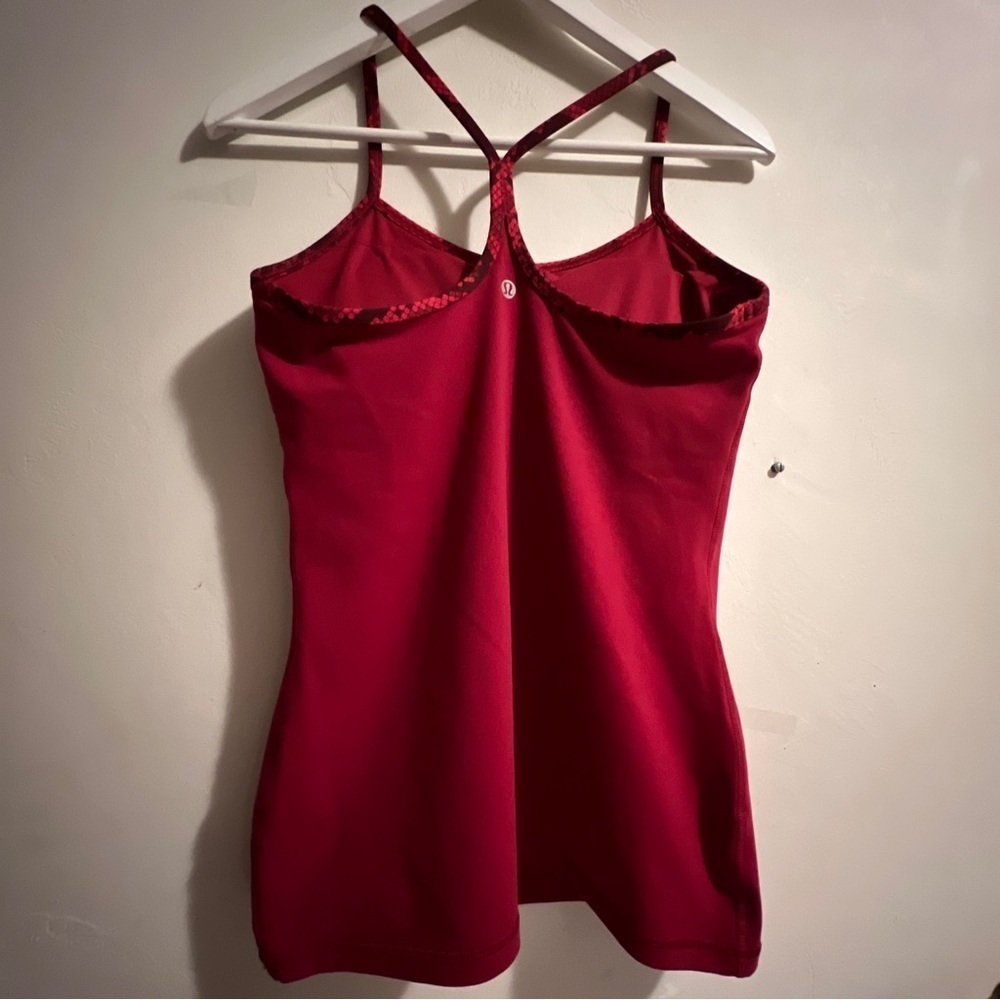 Lululemon Yoga Power Y Tank Top Deep Red Size 8 Built-In Bra Activewear EUC - Picture 5 of 6
